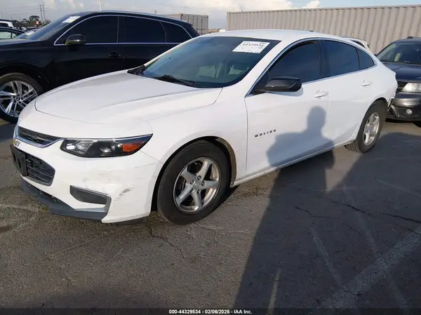 1G1ZB5ST8JF281168 2018 CHEVROLET MALIBU - Image 2