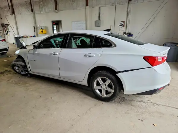 1G1ZB5ST8KF133135 2019 CHEVROLET MALIBU - Image 2