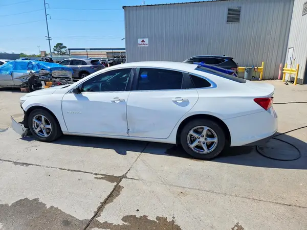 1G1ZB5ST9JF177563 2018 CHEVROLET MALIBU - Image 2