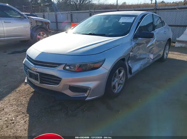 1G1ZB5ST9JF208357 2018 CHEVROLET MALIBU - Image 2