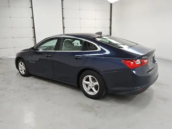 1G1ZC5ST0HF220565 2017 CHEVROLET MALIBU - Image 2