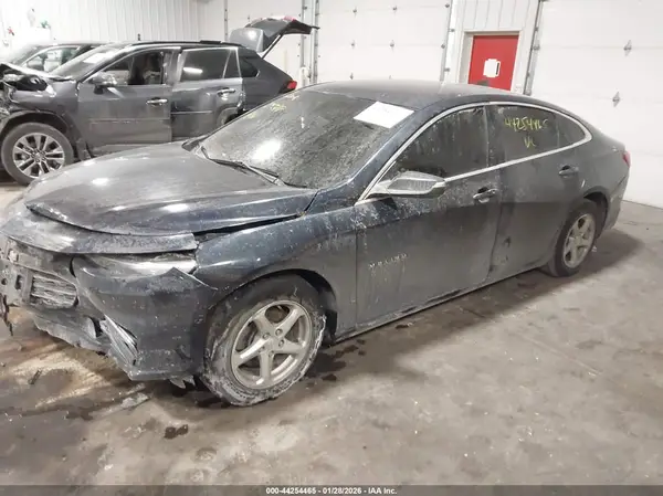 1G1ZC5ST0HF261827 2017 CHEVROLET MALIBU - Image 2