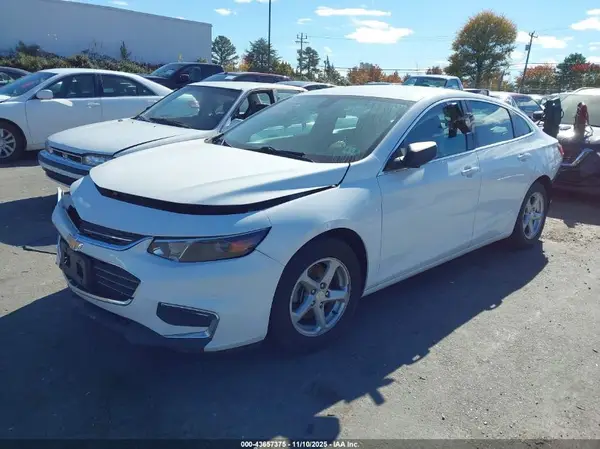 1G1ZC5ST0JF163029 2018 CHEVROLET MALIBU - Image 2