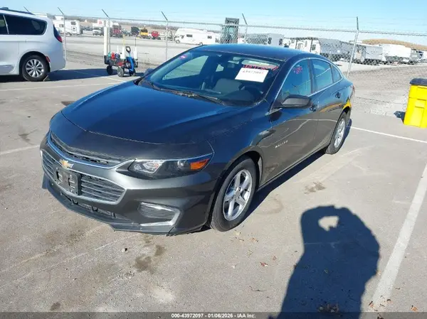 1G1ZC5ST0JF185273 2018 CHEVROLET MALIBU - Image 2