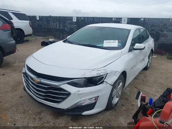 1G1ZC5ST0KF210075 2019 CHEVROLET MALIBU - Image 2