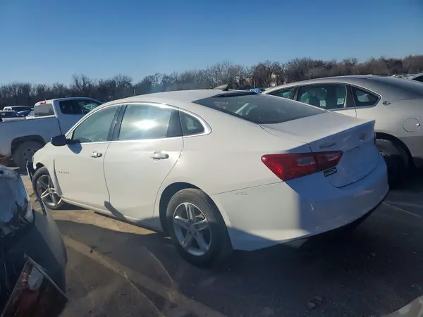 1G1ZC5ST1KF210957 2019 CHEVROLET MALIBU - Image 2