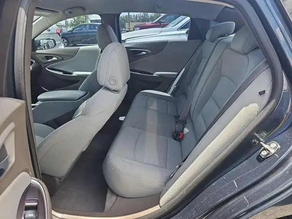 1G1ZC5ST2KF185678 2019 CHEVROLET MALIBU - Image 2