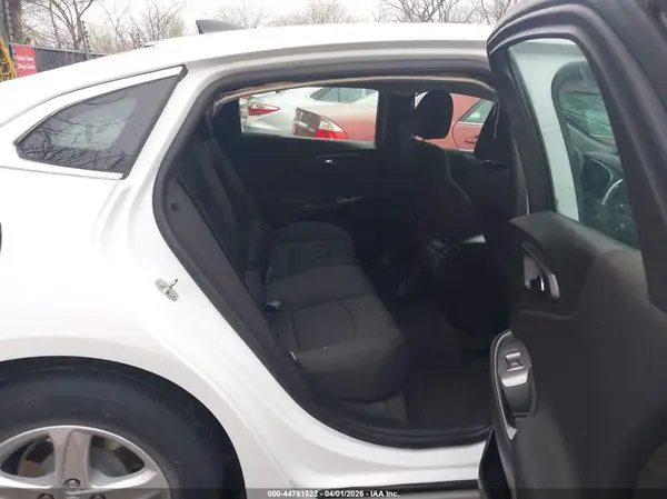 1G1ZC5ST2KF213205 2019 CHEVROLET MALIBU - Image 8