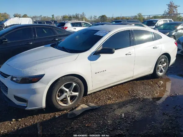 1G1ZC5ST3HF237537 2017 CHEVROLET MALIBU - Image 2