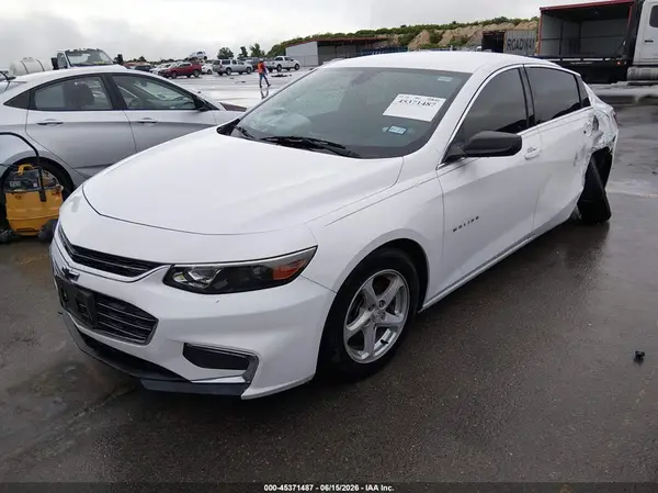 1G1ZC5ST3JF163820 2018 CHEVROLET MALIBU - Image 2