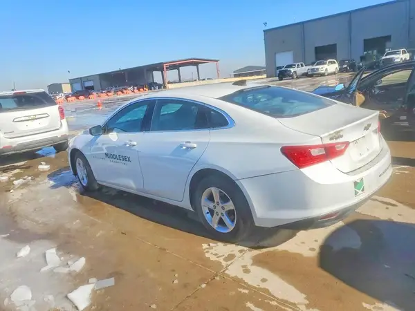 1G1ZC5ST3KF123917 2019 CHEVROLET MALIBU - Image 2