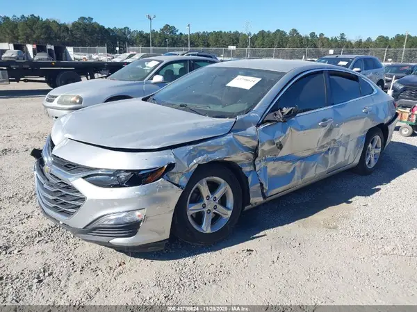 1G1ZC5ST3KF209812 2019 CHEVROLET MALIBU - Image 2