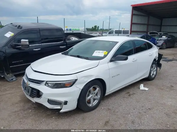 1G1ZC5ST4HF131825 2017 CHEVROLET MALIBU - Image 2
