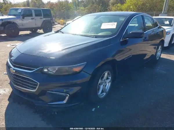 1G1ZC5ST4HF263726 2017 CHEVROLET MALIBU - Image 2