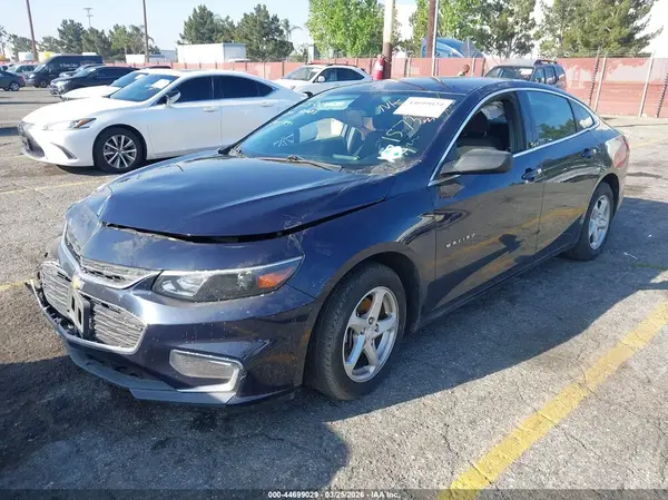 1G1ZC5ST4JF175393 2018 CHEVROLET MALIBU - Image 2