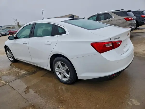 1G1ZC5ST4KF133694 2019 CHEVROLET MALIBU - Image 2
