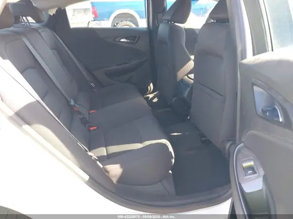 1G1ZC5ST4KF160927 2019 CHEVROLET MALIBU - Image 8