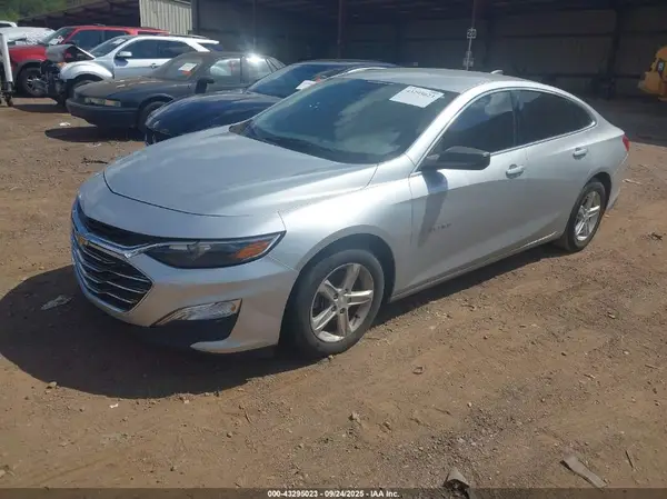 1G1ZC5ST5KF182421 2019 CHEVROLET MALIBU - Image 2