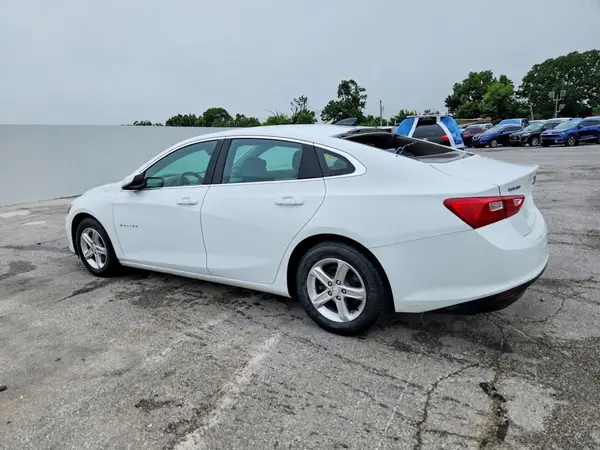 1G1ZC5ST5MF056563 2021 CHEVROLET MALIBU - Image 2