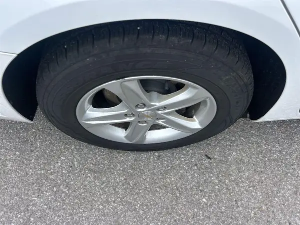 1G1ZC5ST6LF078117 2020 CHEVROLET MALIBU - Image 2