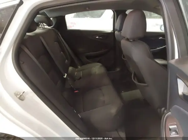 1G1ZC5ST8KF192084 2019 CHEVROLET MALIBU - Image 8