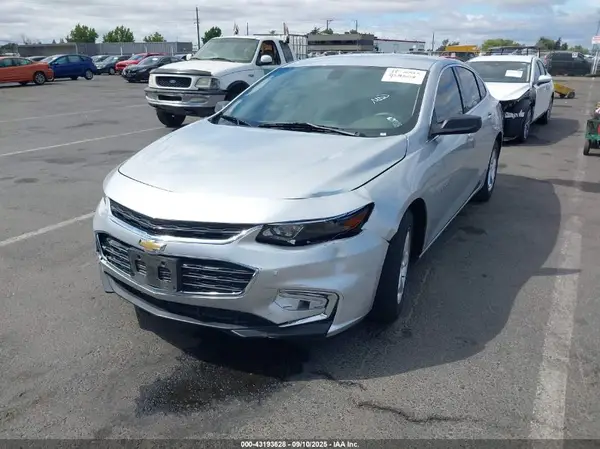 1G1ZC5ST9JF253327 2018 CHEVROLET MALIBU - Image 2