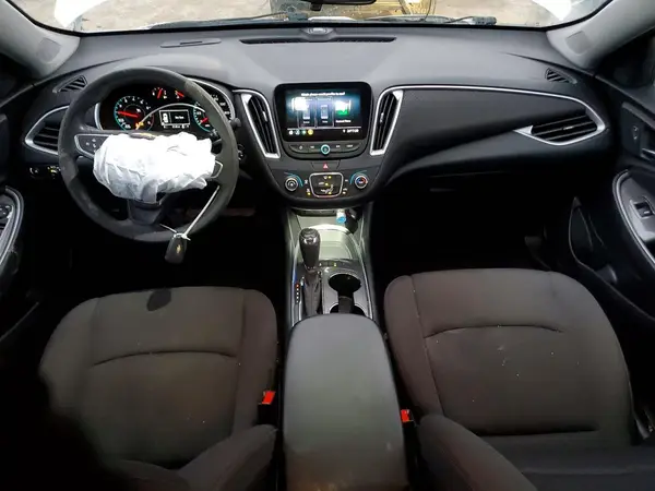 1G1ZC5STXKF201769 2019 CHEVROLET MALIBU - Image 8