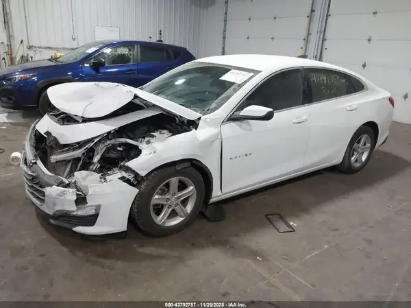 1G1ZC5STXKF211797 2019 CHEVROLET MALIBU - Image 2