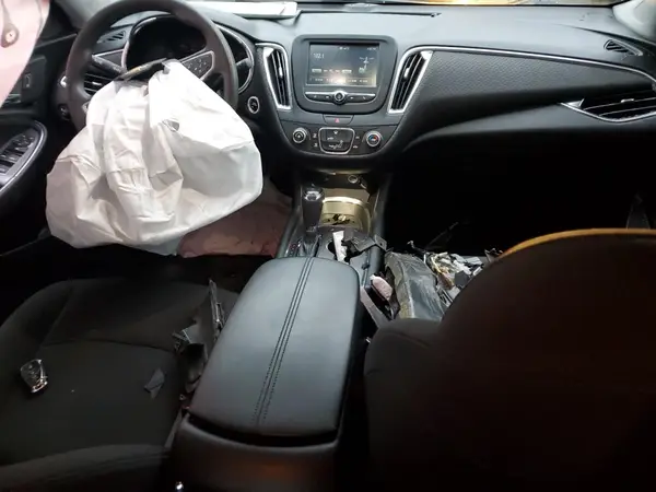 1G1ZD5ST0JF104818 2018 CHEVROLET MALIBU - Image 8