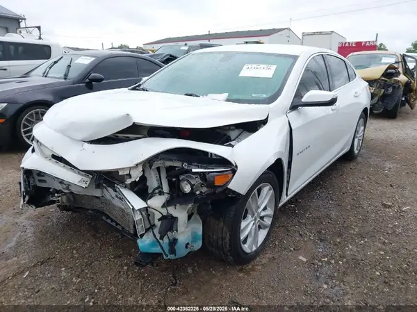 1G1ZD5ST0JF105161 2018 CHEVROLET MALIBU - Image 2