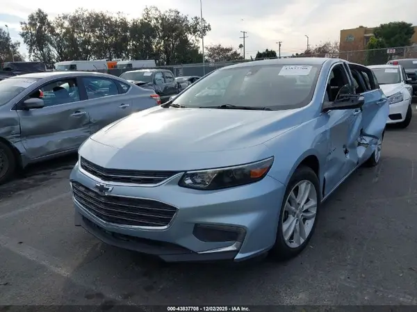 1G1ZD5ST0JF106066 2018 CHEVROLET MALIBU - Image 2