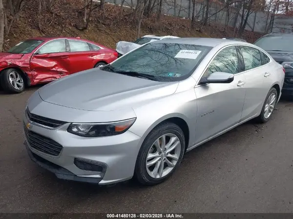 1G1ZD5ST0JF111221 2018 CHEVROLET MALIBU - Image 2