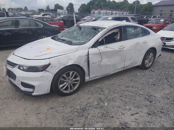 1G1ZD5ST0JF116953 2018 CHEVROLET MALIBU - Image 2