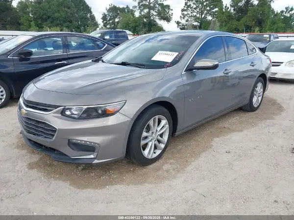 1G1ZD5ST0JF125698 2018 CHEVROLET MALIBU - Image 2