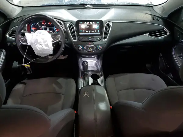 1G1ZD5ST0JF130075 2018 CHEVROLET MALIBU - Image 8