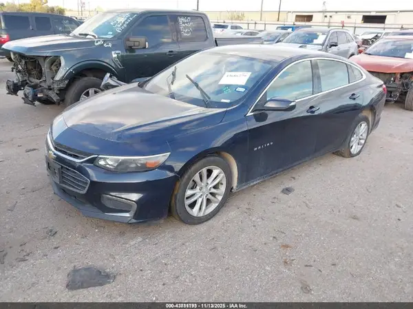 1G1ZD5ST0JF136877 2018 CHEVROLET MALIBU - Image 2
