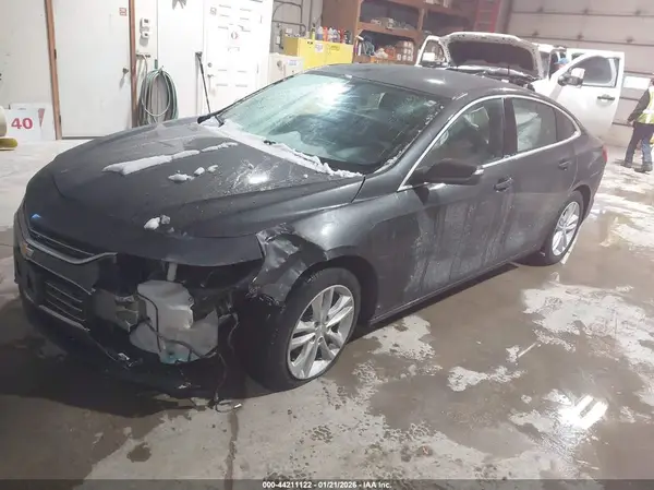 1G1ZD5ST0JF140489 2018 CHEVROLET MALIBU - Image 2