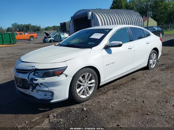 1G1ZD5ST0JF141660 2018 CHEVROLET MALIBU - Image 2