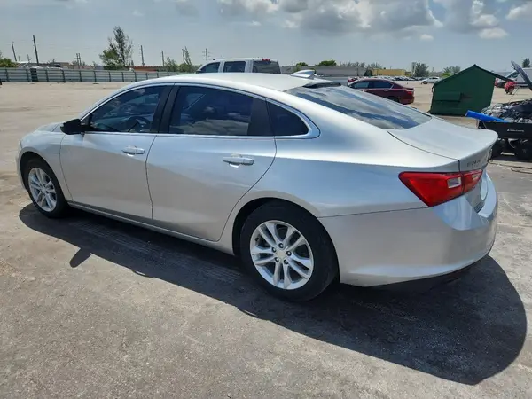 1G1ZD5ST0JF143828 2018 CHEVROLET MALIBU - Image 2
