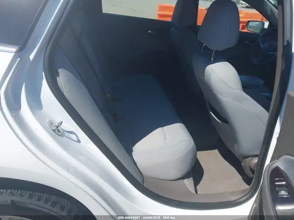1G1ZD5ST0JF143991 2018 CHEVROLET MALIBU - Image 8