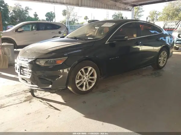 1G1ZD5ST0JF152013 2018 CHEVROLET MALIBU - Image 2