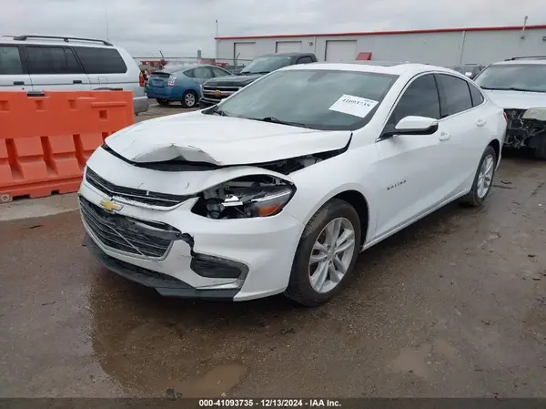 1G1ZD5ST0JF153372 2018 CHEVROLET MALIBU - Image 2