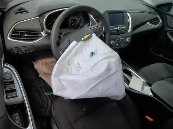 1G1ZD5ST0JF155168 2018 CHEVROLET MALIBU - Image 8