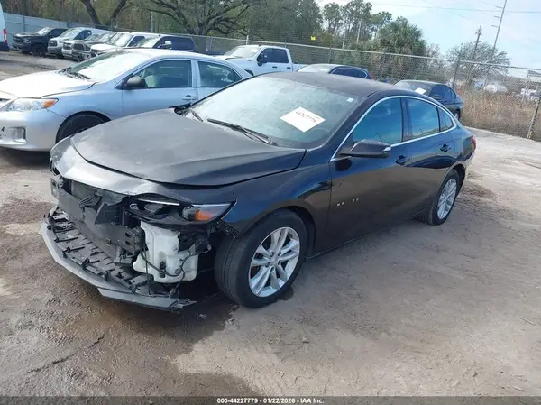 1G1ZD5ST0JF155204 2018 CHEVROLET MALIBU - Image 2