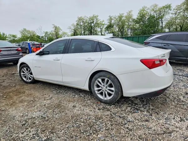 1G1ZD5ST0JF156241 2018 CHEVROLET MALIBU - Image 2