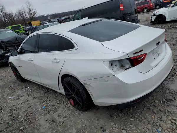 1G1ZD5ST0JF157129 2018 CHEVROLET MALIBU - Image 2