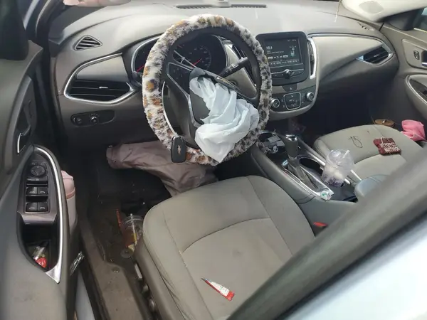 1G1ZD5ST0JF165098 2018 CHEVROLET MALIBU - Image 8