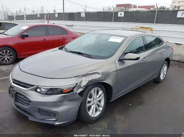 1G1ZD5ST0JF165392 2018 CHEVROLET MALIBU - Image 2