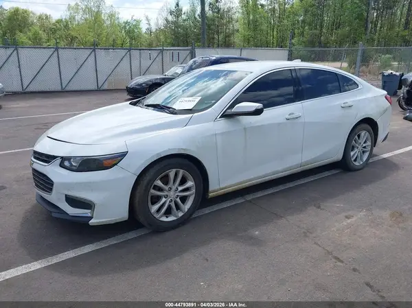 1G1ZD5ST0JF173556 2018 CHEVROLET MALIBU - Image 2