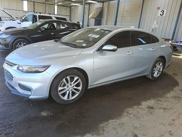 1G1ZD5ST0JF174349 2018 CHEVROLET MALIBU - Image 1
